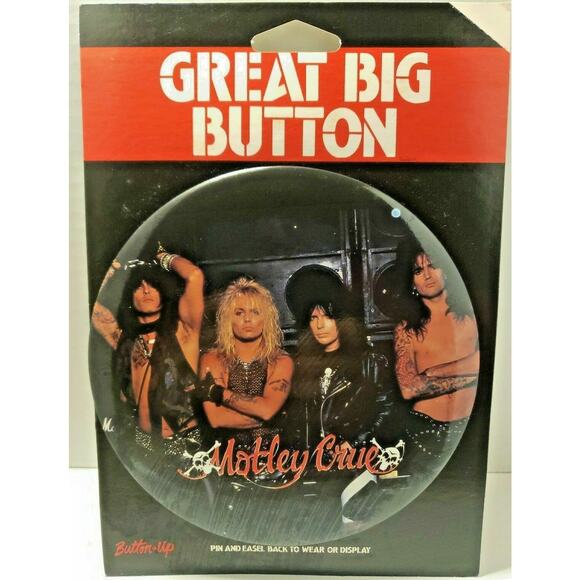 Vintage 6" Motley Crue original Pin Button / Kick Stand New Old Stock U218 - Picture 1 of 2